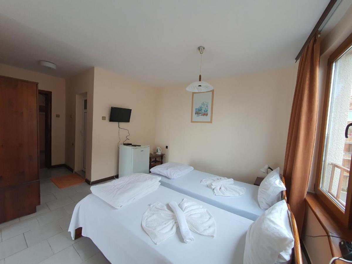 Lazur Hotel Ravda Exteriör bild