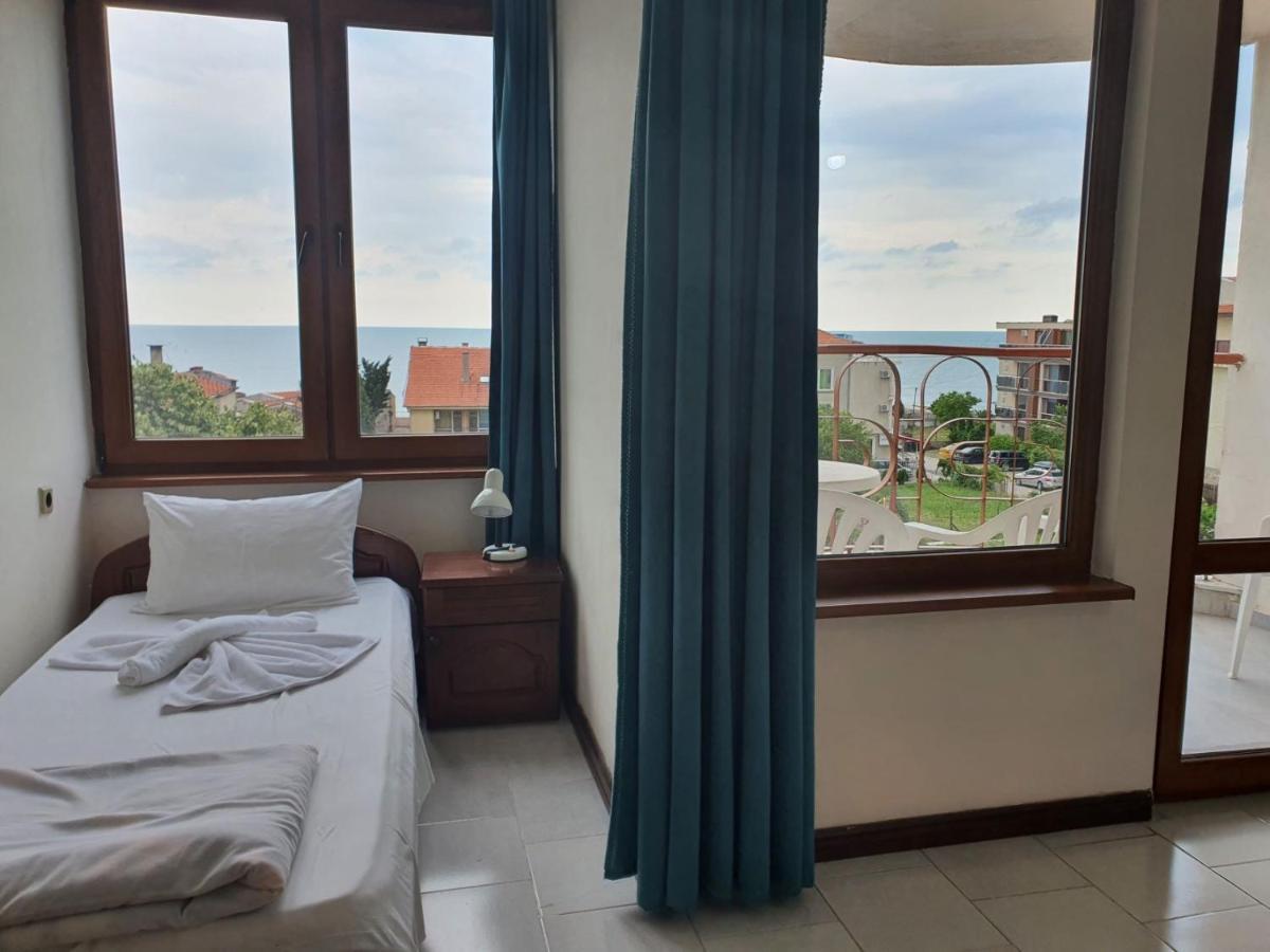 Lazur Hotel Ravda Exteriör bild